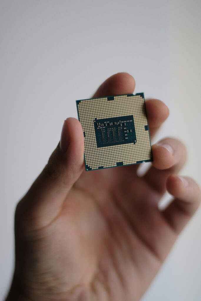 China Blocks Intel and AMD CPUs for Government Offices and Servers: Shifts to Domestic-Made Alternatives